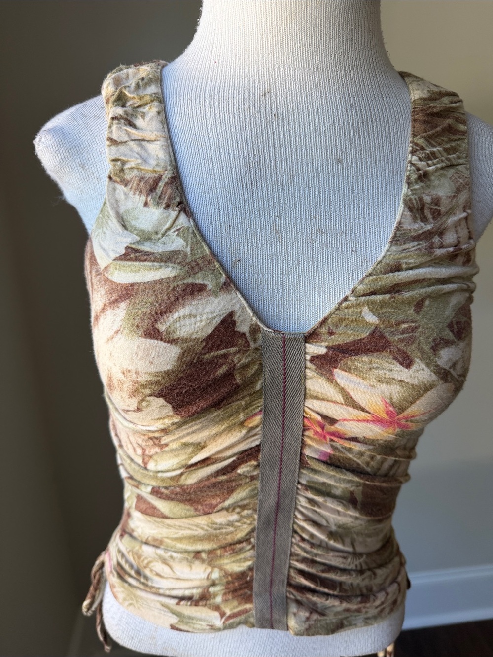 Floral Ruched V-Neck Tank Top in Brown Green Print